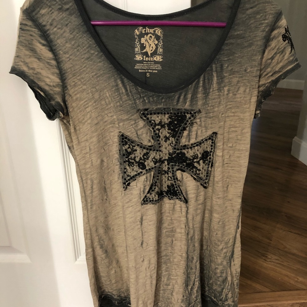 Velvet Stone Buckle T Shirt